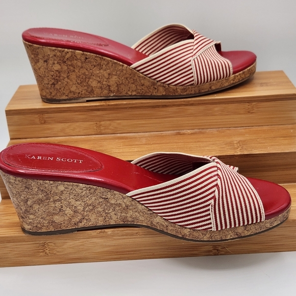 KAREN SCOTT RED STRIPED WEDGE SANDALS SIZE 8 1/2 - Picture 3 of 4